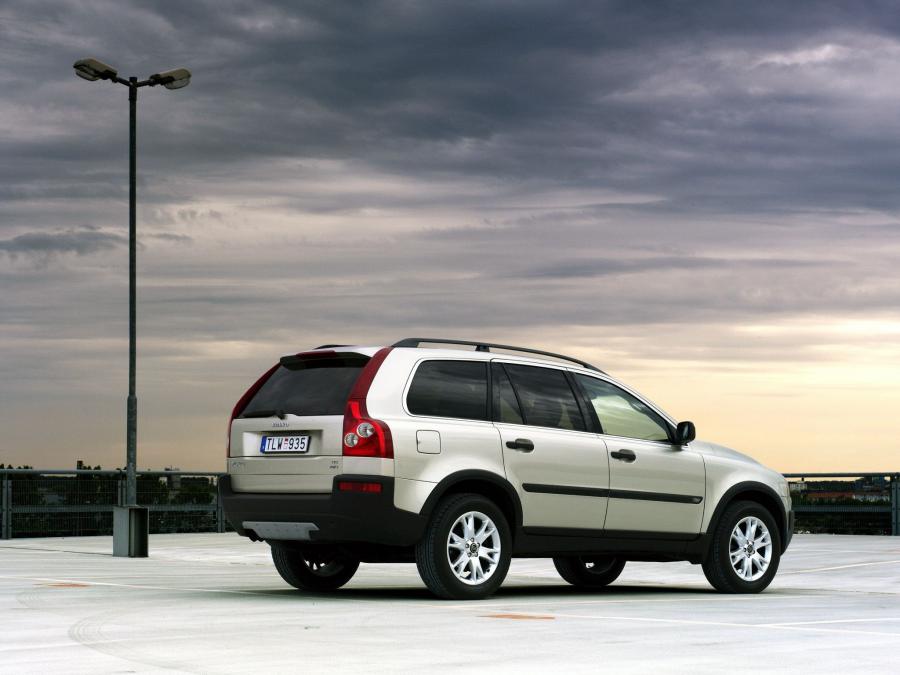  Volvo XC90 D5 2006 года  (фото 5 из 8)